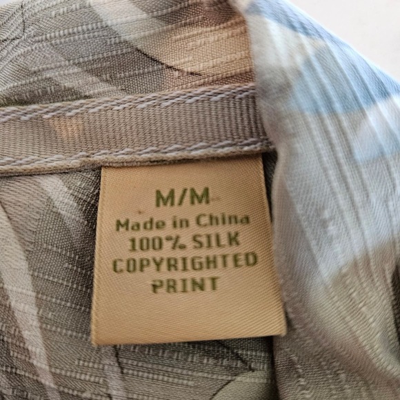 Men's Tommy Bahama 100% Silk Shirt, Size Medium - Picture 3 of 10